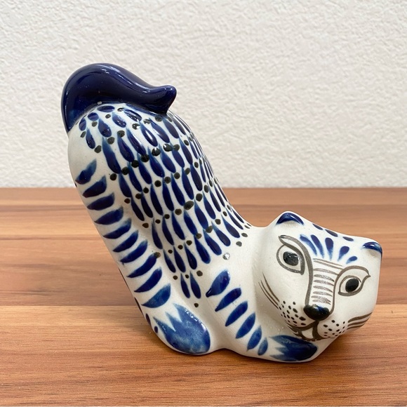 Tonala Mexican Art Pottery Gray/Blue Stretching Cat Ceramic 5” Figurine - Picture 1 of 13